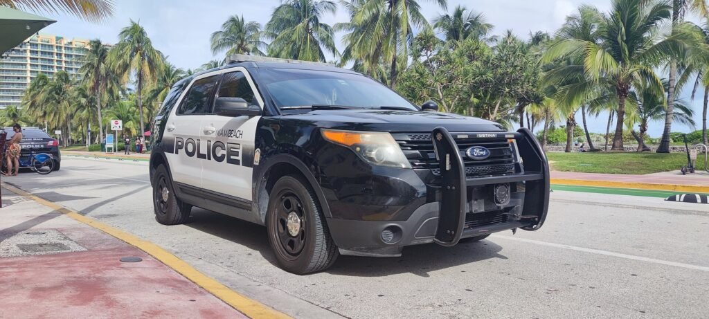 Ford Police Car - Miami Beach (Florida)