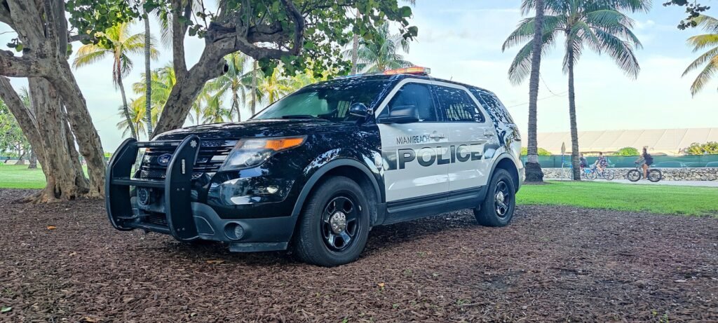 Ford Police Car - Miami Beach (Florida)