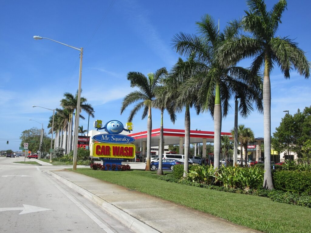 Mister Squeaky Car Wash, Pompano Beach Florida January 2018